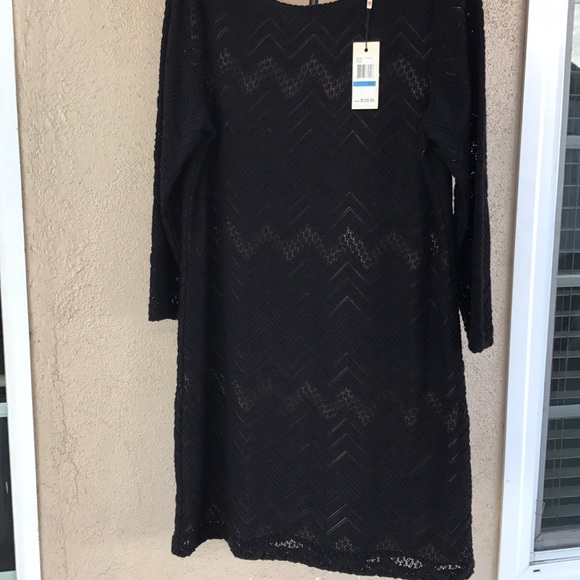 💃🏼💃🏼 Flattering Black Chevron Lace Dress 💃🏼 - Picture 2 of 5